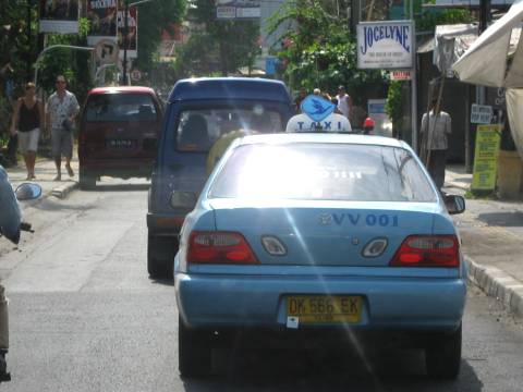 ブルータクシーの1号車