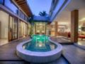 4 BDR Villa Deyoya Seminyak Area ホテル詳細