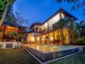 7 Bedroom Villa near Batu Belig Beach ホテル詳細