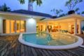 Buddha 2, newly renovated 4 Bed Villa, Seminyak ホテル詳細