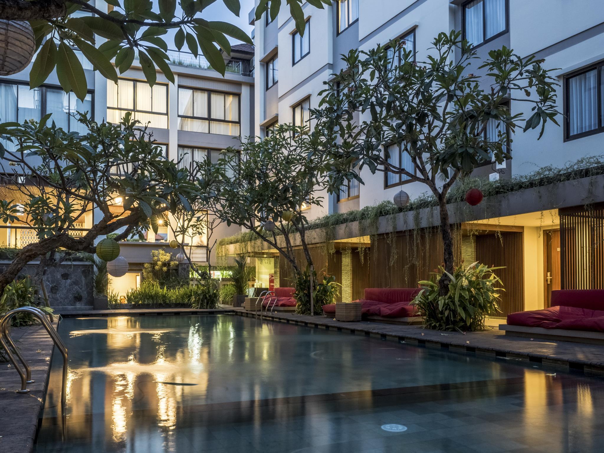 Hotel Dafam Savvoya Seminyak ホテル詳細