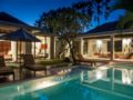 Kembali, Luxury 3 Bedroom Villa 3, Seminyak ホテル詳細