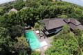 Merah, Luxury 3/4 Bedroom Villa w/ Garden ホテル詳細