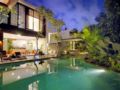 Paya-Paya, A Stylish 3 Bedroom Villa near Seminyak ホテル詳細