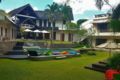 Private Oasis 8 Bedroom Villa, Umalas ホテル詳細