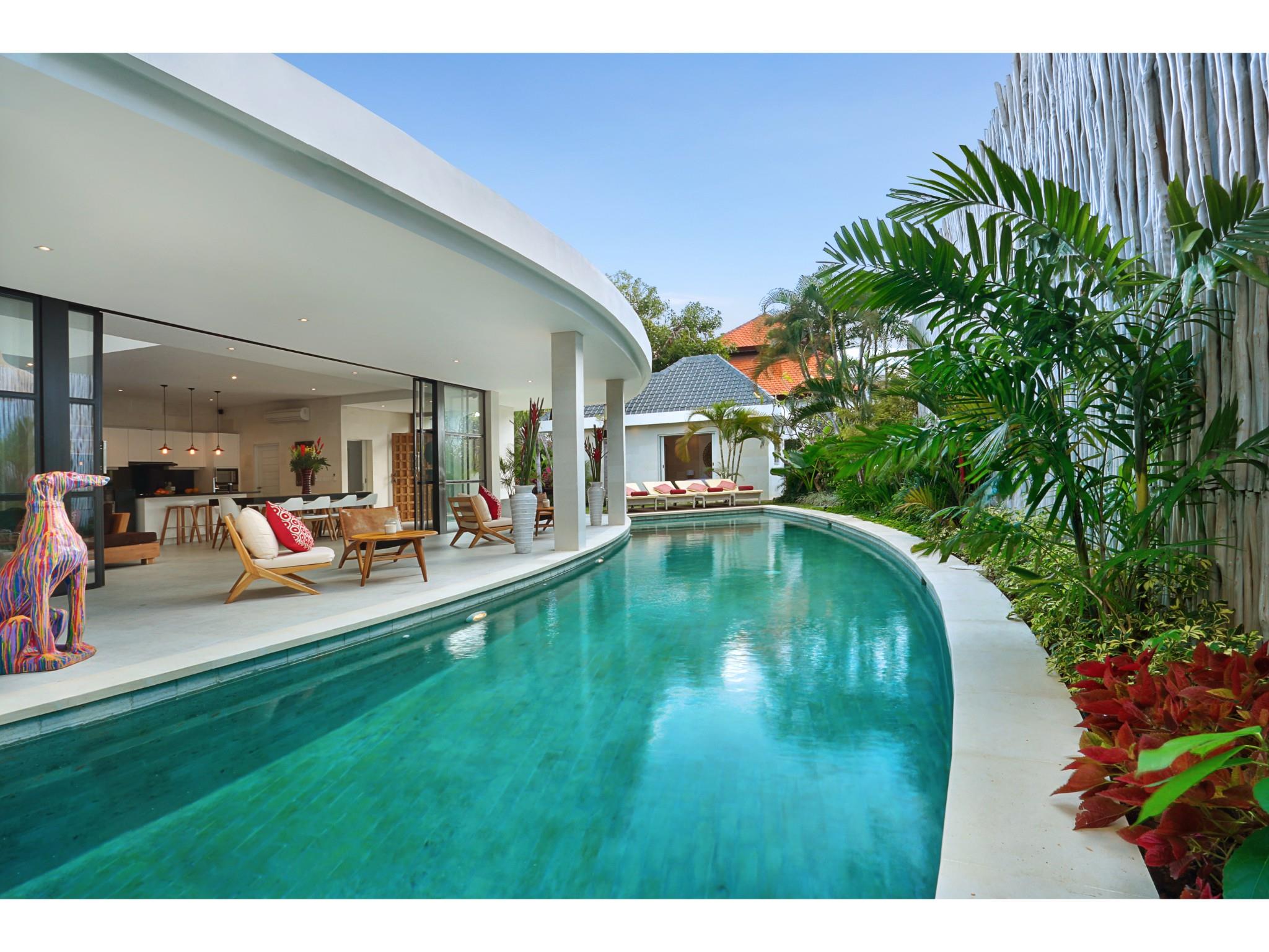 Seminyak White Design Villa ホテル詳細