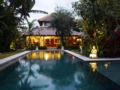Two Storey Balinese Style 3 Bed Villa,Seminyak ホテル詳細
