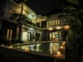 3 BEDROOM PRIVATE POOL VILLA NEAR UBUD WITH BEACH ホテル詳細