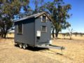 Big Tiny Redesdale Tiny House ホテル詳細