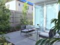 Brand new stunning home with garden ホテル詳細