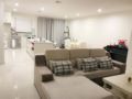 Brand new stunning master room in Great location ホテル詳細