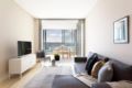 Chic Designer Apartment in Olympic Park Parking ホテル詳細