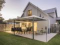 Dunsborough Holiday Homes - 4/8 Martingale Drive ホテル詳細