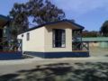 Goulburn South Caravan Park Cabin ホテル詳細