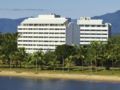 Holiday Inn Cairns Harbourside ホテル詳細