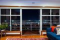 Lofty Views - City Stunner ホテル詳細