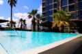 North Melbourne Getaway2bdr/2bth/parking/pool/gym ホテル詳細