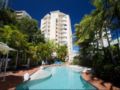 Riviere on Golden Beach Apartment ホテル詳細