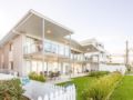 Sandbox Luxury Beach Front Apartments ホテル詳細