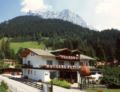Berghaus Halali - dein kleines Hotel an der Zugspitze ホテル詳細