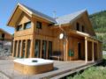 Holiday Home Sonneck mit Outdoor Jacuzzi ホテル詳細