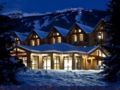 Aava Whistler Hotel ホテル詳細