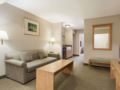 Days Inn & Suites by Wyndham Thunder Bay ホテル詳細