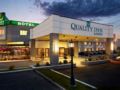 Quality Inn and Suites Brossard ホテル詳細