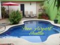 Hotel La Guaria Inn & Suites ホテル詳細