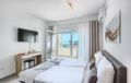 Beach apartment with lovely ocean view ホテル詳細