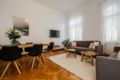 Best Luxury apt in Zagreb for 16 ppl and parking  ホテル詳細