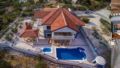 Modern villa Divina with garden - EOS-CROATIA ホテル詳細