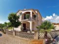 Tasteful two bedroom apartment in Starigrad ホテル詳細