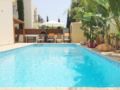 Avramis villa 5 min from the sandy beach ホテル詳細