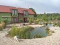 Lake View Apartments near Golf Resort Kunetická Hora, Dríteč ホテル詳細