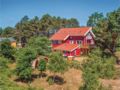 Eight-Bedroom Holiday Home in Ebeltoft ホテル詳細