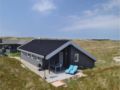 Four-Bedroom Holiday Home in Hvide Sande ホテル詳細