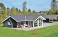 Holiday home Hindbærvangen Oksbøl IV ホテル詳細