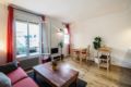 Calm and sunny apartment in Paris Central ホテル詳細