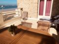 Flat's villa with Terraces beachfront ホテル詳細