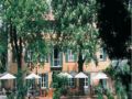 Hostellerie De L'abbaye De La Celle - Les Collectionneurs ホテル詳細