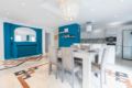 NEW Chic 3 BDR-flat, Eiffel Tower, free Parking ホテル詳細
