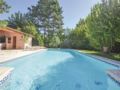 Apartment - Holiday Home Isle Sur La Sorgue Cours De Verdun ホテル詳細