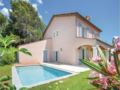 Five-Bedroom Holiday Home in Biot ホテル詳細