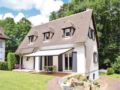 Four-Bedroom Holiday Home in Bagnoles de l'Orne ホテル詳細