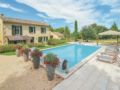 Four-Bedroom Holiday Home in Eygalieres ホテル詳細