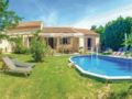 Four-Bedroom Holiday Home in Pernes les Fontaines ホテル詳細