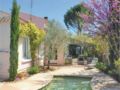 Four-Bedroom Holiday Home in Villeneuve-Les-Avignon ホテル詳細