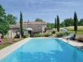 Holiday Home Cahuzac Sur Vere Puech Gaubil ホテル詳細