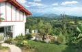 Holiday Home Saint Pee Sur Nivelle Rue Lapurdi ホテル詳細